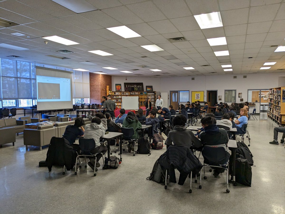 MrColautti's tweet photo. Thanks to @opg and @NAYGN_Durham for presenting about nuclear power to our physics students today. You could feel the energy radiating through the room! #sph4u #iteachphysics @TCDSB #NuclearEnergy https://t.co/FHs6tQ9Xjg