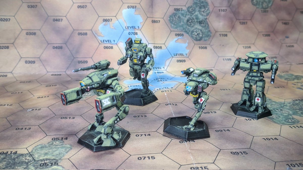 New lance added to the Mercenary unit 'The Red Clovers' . On patrol.
#battletech #battletechgame #mechwarrior #miniaturepainting #boardgame #tabletopgaming #miniatures #wargames #miniaturephotography #battletechminiatures #battlemech #innersphere #3025battletech #3Dprintedmech