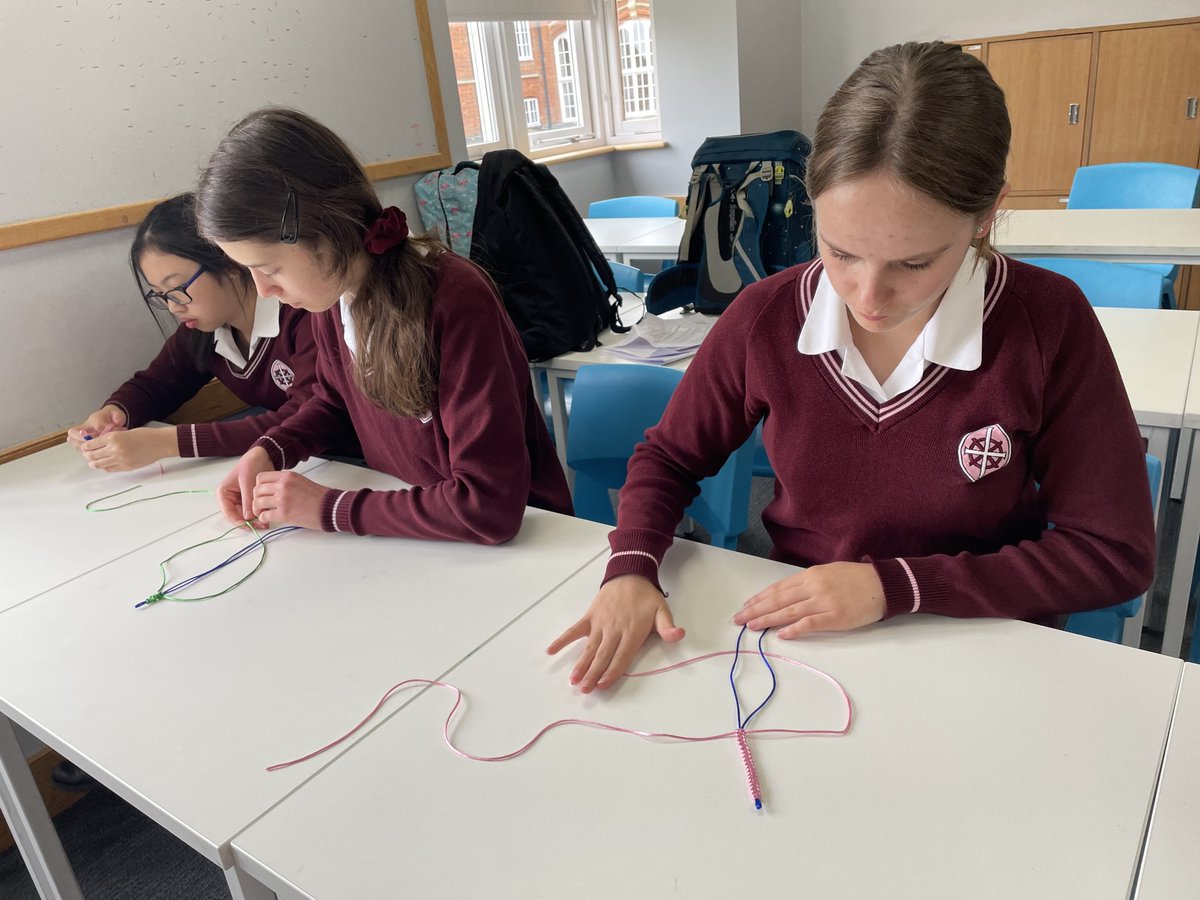 SHSK Languages tweet media