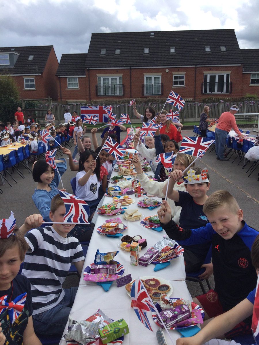 What a fabulous party to celebrate the King’s Coronation. 🎉👑