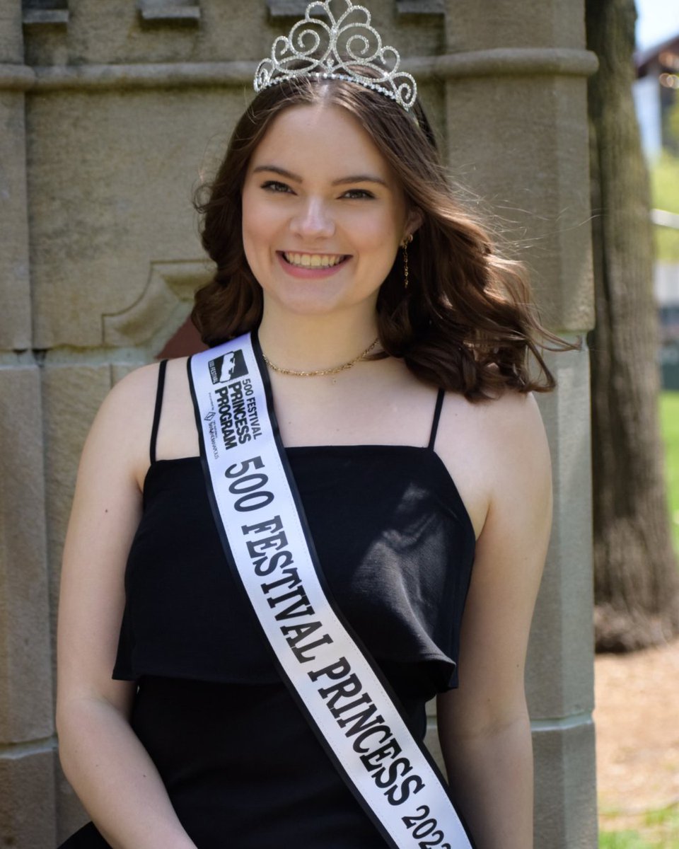 PrincessIndy500's tweet photo. It's the Friday before the #indymini and Julia Boston is our next Princess Takeover! Julia is a senior at @LifeAtPurdue majoring in anthropology and history๐๏ธ Follow along on our Instagram stories to see a day in her life! #boilerup #princessprogram https://t.co/wCwRtD1omu