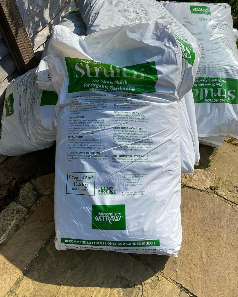 Strulchmulch's tweet photo. Transform your garden with Strulch! ​​​​​​​​​
Our mulch offers a range of benefits for your plants, including weed suppression, moisture retention, and temperature regulation. 

Not only does Strulch keep your garden healthy and thriving, it also looks g… https://t.co/nGwnv4JVQN https://t.co/eQbt1ilOdF