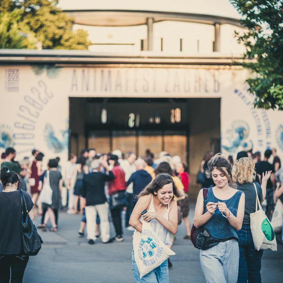 𝐕𝐨𝐥𝐨𝐧𝐭𝐢𝐫𝐚𝐣 𝐧𝐚 𝐀𝐧𝐢𝐦𝐚𝐟𝐞𝐬𝐭𝐮!✨
Pozivamo vas da postanete vrijednim dijelom našeg tima i prijavite se za volontiranje na Animafestu! 
​
💌Prijavi se na: bit.ly/44rxfSn
➡️Rok za prijave je do 20. svibnja.