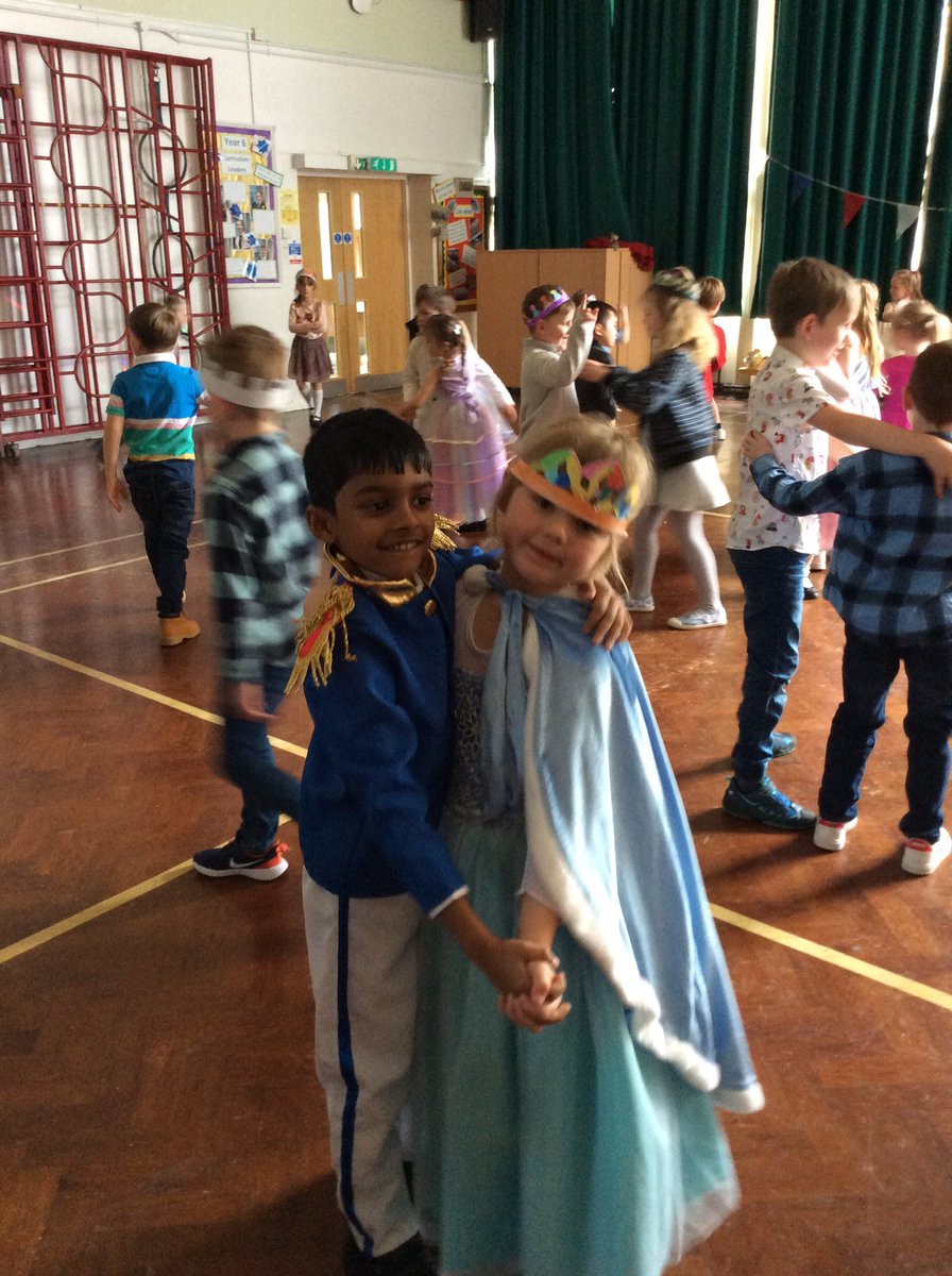 WideyOak tweet media