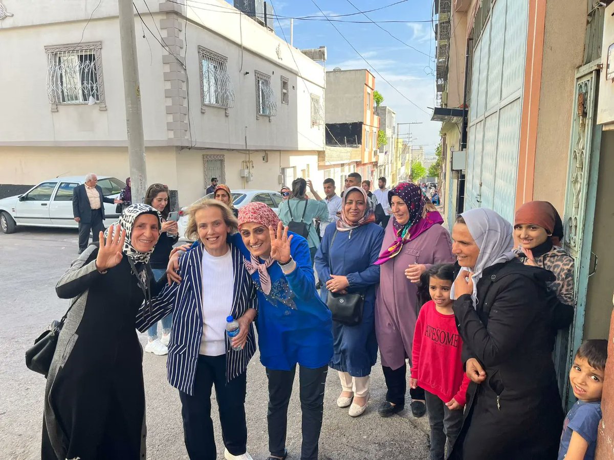 AkKiliss's tweet photo. 📍Karataş Semtindeyiz.

TürkiyeYüzyılı’nın inşası için dur durak bilmeden büyük bir gayretle çalışıyoruz.

14 Mayıs’ta, hep birlikte emaneti yeniden ehline, Cumhurbaşkanımız Sn. Recep Tayyip Erdoğan'a teslim edeceğiz. 

Durmak yok, yola devam!
@ahmetsalihdal 
@fazilarisoy https://t.co/iHxGpd2pte
