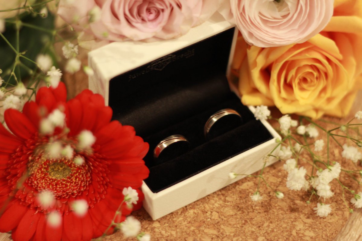 ไหนๆก็สอบเสร็จแล้ว ก็ขอประกาศข่าวดีหน่อยครับ

🔮ไม่มีวิชาพยากรณ์บบต.วันนั้น ก็ไม่เกิดเรื่องดี ๆ ในวันนี้🔮

2 become 1 🎎 15/9/23