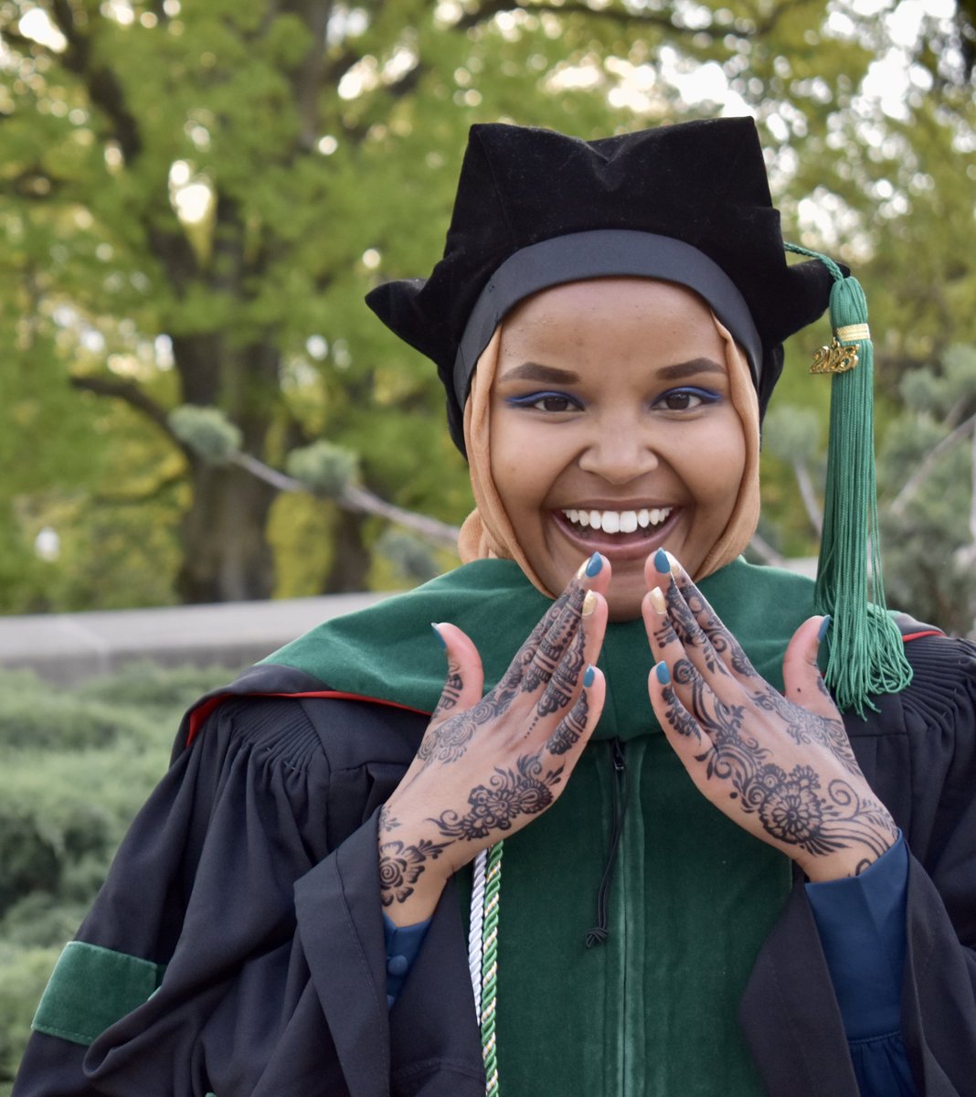 hafzainshaar's tweet photo. As a little girl, I dreamed of becoming a doctor and yesterday I became Dr. Hafza Inshaar, the first in my family, the first of her name 🥳 Forever grateful for the village that is my family and for the village I found at @OhioStateMed, couldn’t have done it without all y’all 🙏🏾 https://t.co/3m96Zm7ZG1