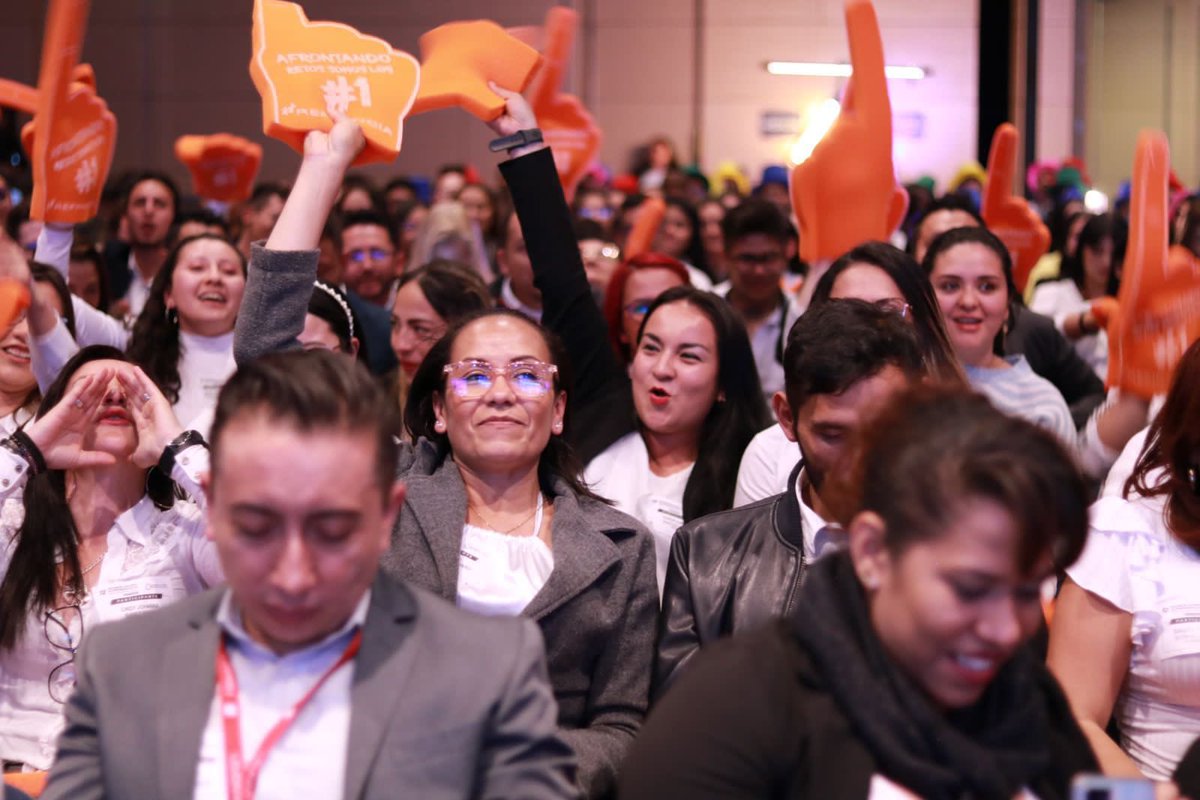 Colcob_Colombia's tweet photo. ¡El motor de la industria son ustedes! Este #EncuentroCOLCOB los conmemora, celebra y reconoce 🎉 https://t.co/n6IX0IUl0t