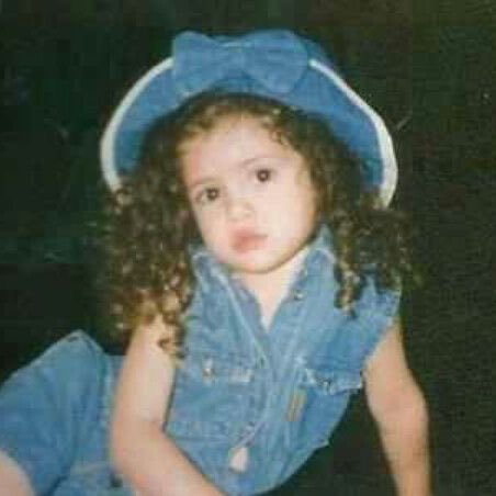 LamaGomeez's tweet photo. Selena Gomez as a 
Baby                     &amp;                      Adult https://t.co/qxdUe4bn4r