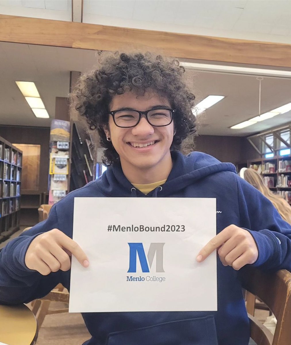 menlocollege's tweet photo. We can't wait to welcome new Oaks to the Menlo family this fall! Where can we get one of those cakes, though? 🎂🎉 #MenloBound2023

Congratulations to all those who celebrated #NationalDecisionDay earlier this week!

#MenloBound #MenloCollege #GoOaks #College #California https://t.co/6WgpjKgRIp