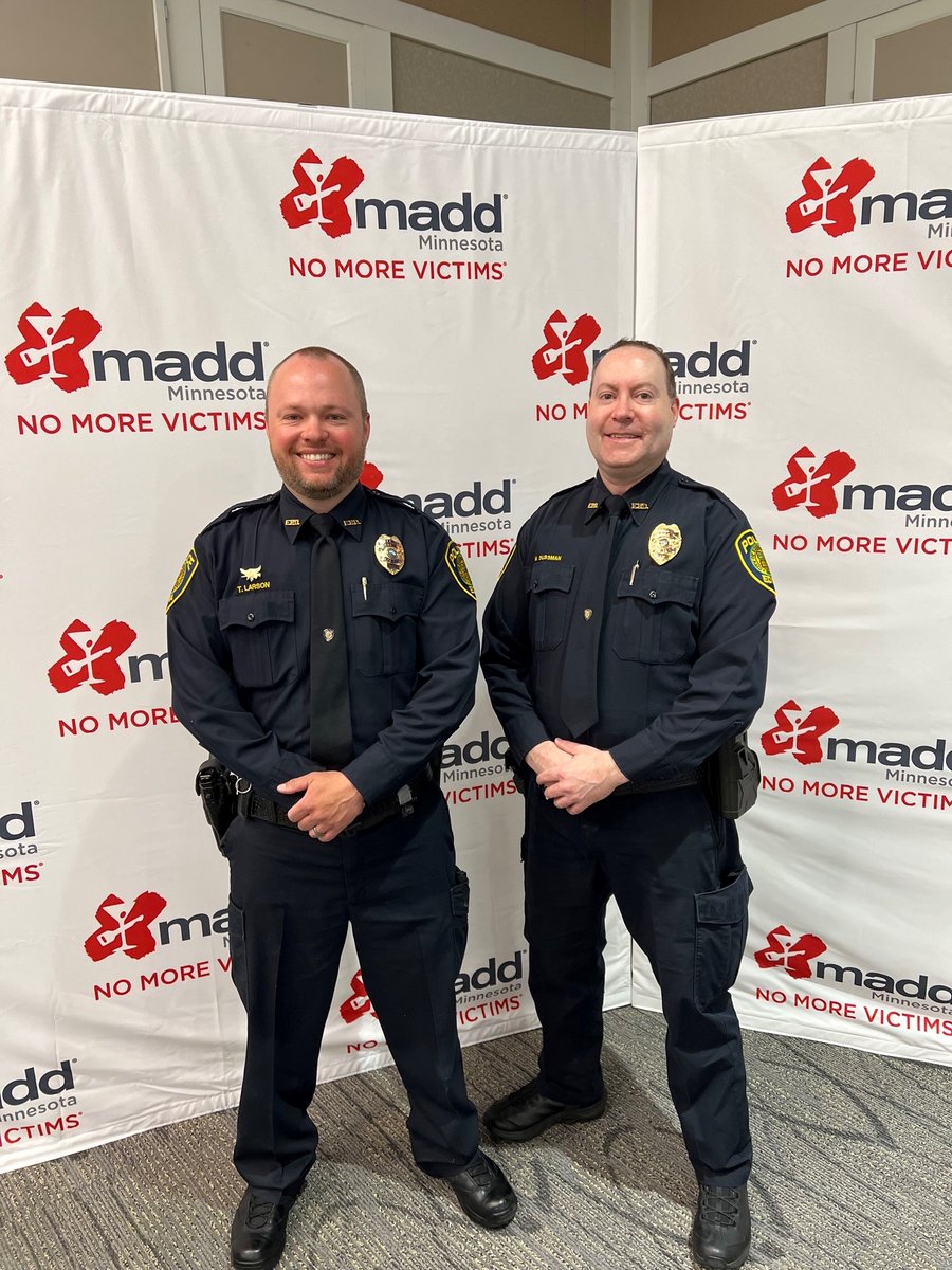 EdinaPoliceFire's tweet image. Yesterday, Officers Travis Larson (left), Mike Sussman (right), Ryan Banaszewski &amp;amp; Jesse Penman were recognized by MADD (Mothers Against Drunk Driving) for their DUI enforcement. We thank them for their commitment to keeping our community safe from impaired drivers!