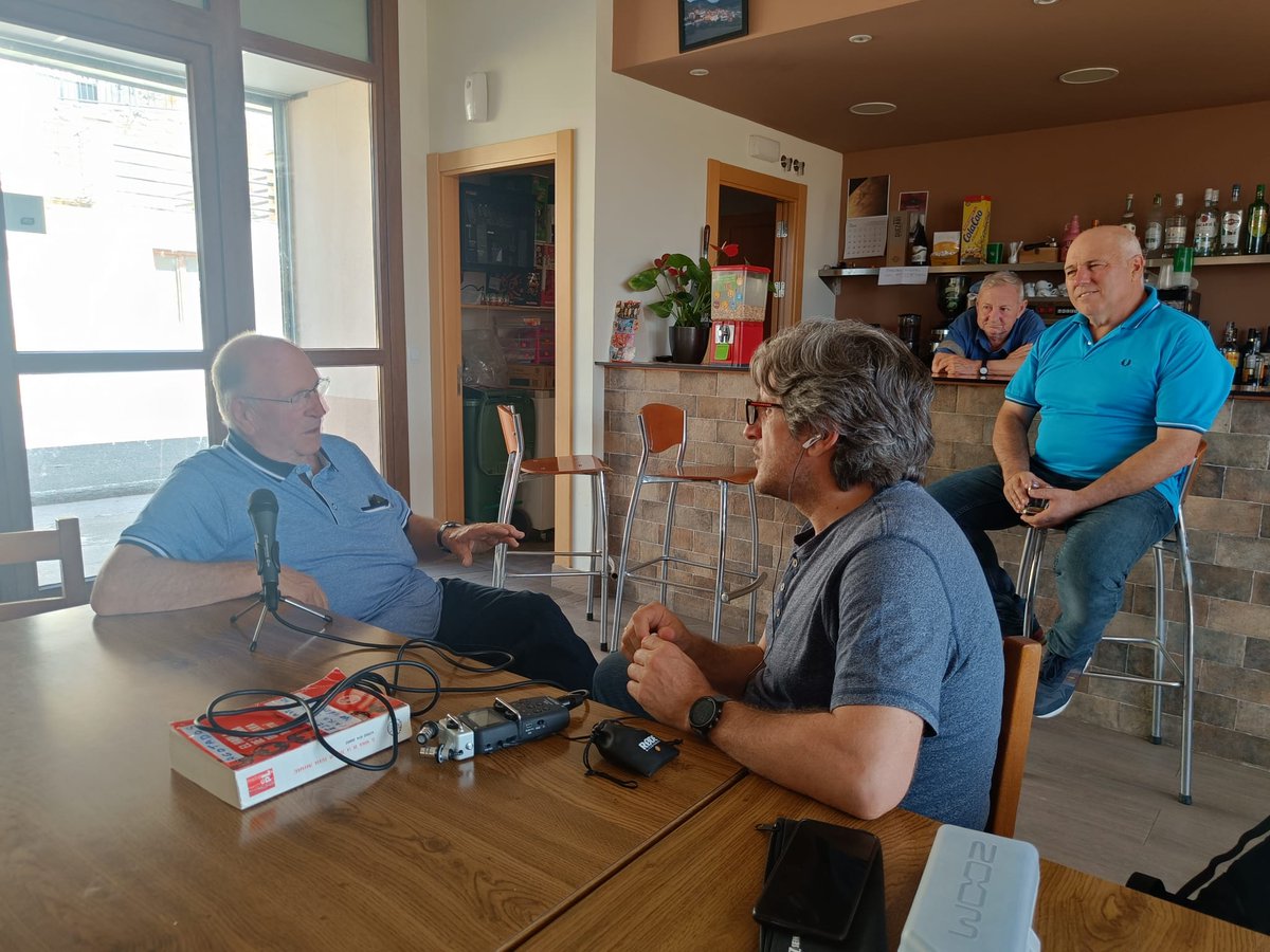 Hoy hemos estado en un acogedor pueblo de Navarra grabando entrevistas para uno de los podcasts que producimos. Viajes que nos ayudan a descubrir y conocer gentes, lugares e historias que luego nos encanta contar. ¡Todo un placer!