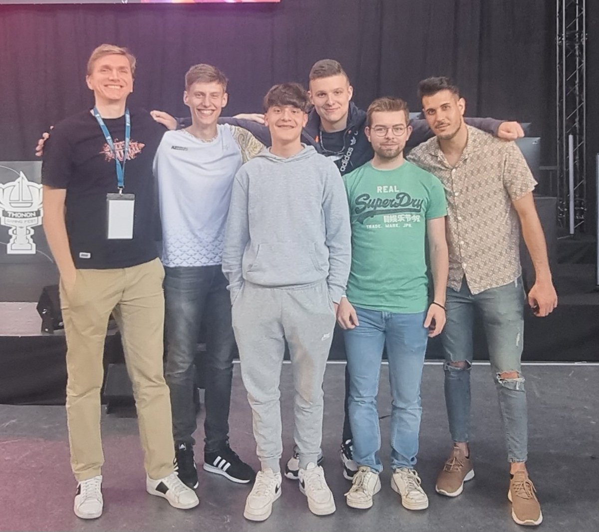 PiouPiouLover's tweet photo. Les retrouvailles Brawl Stars pour le @ThononGameFest 🫡🥰 rdv en stream demain toute l'après-midi !
@CoCo69_BS @Toinoumc1 @Nyxlo_BS @Augu_FR @Yokoo_bs https://t.co/bIW6h7DeeH