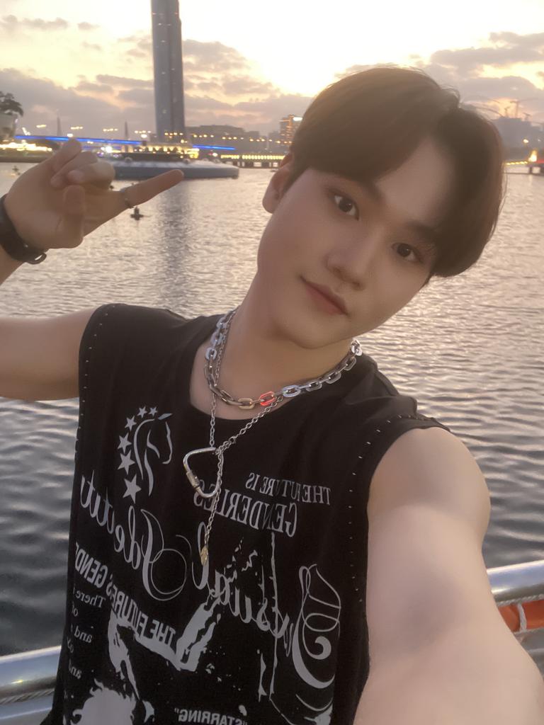 [#민재]

두바이 예뻐 너란도시♥️

#MCND #엠씨엔디 #MINJAE #UAE #Dubai