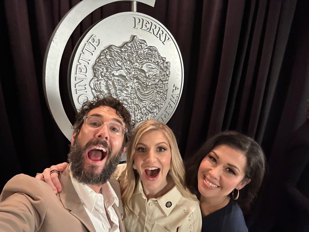 joshgroban's tweet photo. .@TheTonyAwards nominee press day! Great to hug so many lovely folks -JG https://t.co/ng1Oau2YfN