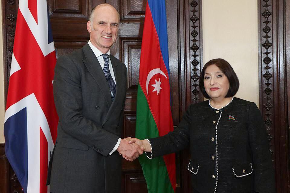 Bu gün Böyük Britaniya və Şimali İrlandiya Birləşmiş Krallığının Avropa regionu üzrə dövlət naziri cənab Leo Dokerti ilə görüşdə ölkələrimiz və parlamentlərimiz arasında münasibətlərə dair fikir mübadiləsi apardıq.