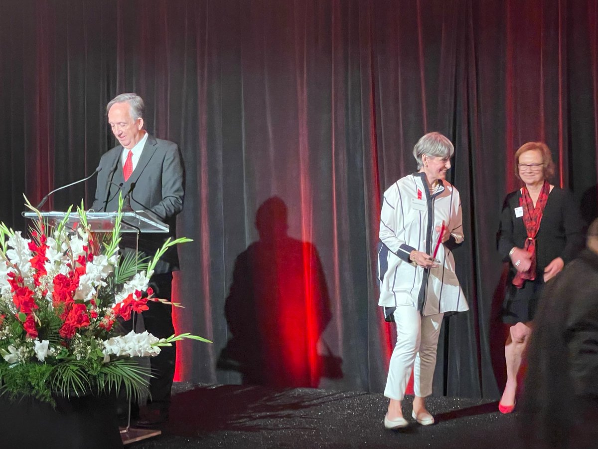 Félicitations encore au professeur Claudine Giacchetti!

<a href="/UHMCL/">UH Department of Modern and Classical Languages</a> <a href="/uhoustonclass/">College of Liberal Arts and Social Sciences at UH</a> <a href="/UHGlobal1/">@UH_Global</a> <a href="/LangComUH/">Language Commons @ UH</a>