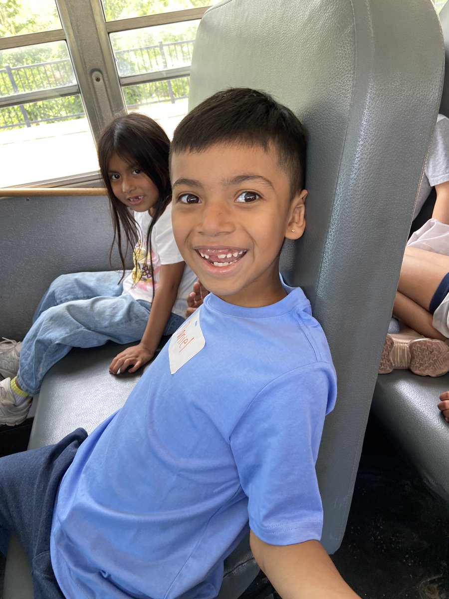 MsTolbert23's tweet photo. JMS Zoo field trip @BeulahRalphElem https://t.co/1Nvobex10R