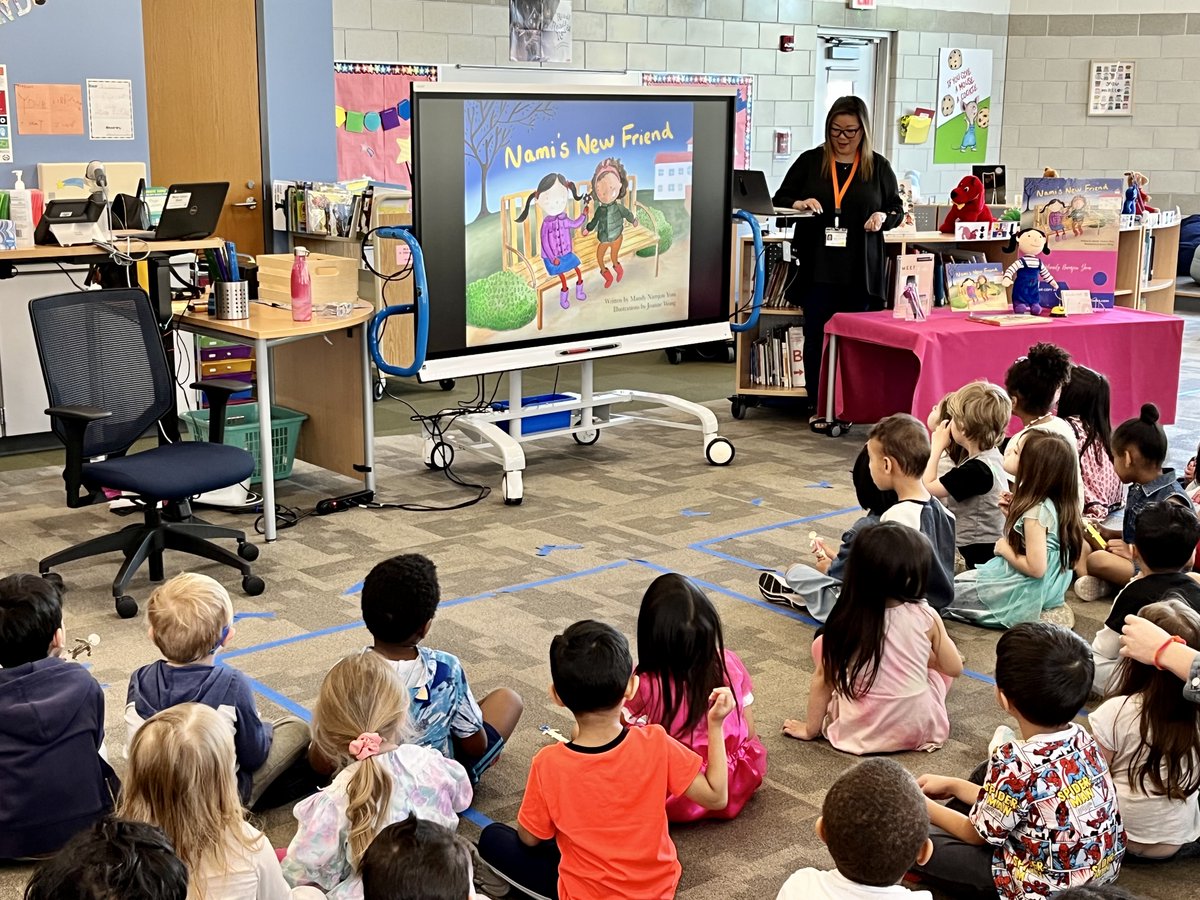 Meyer School Library tweet media