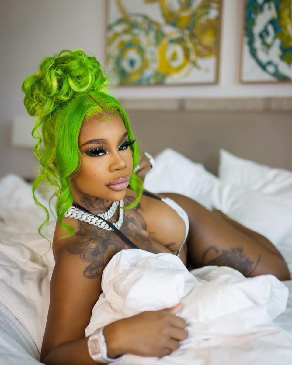 Americas Ghetto Princess 🪐