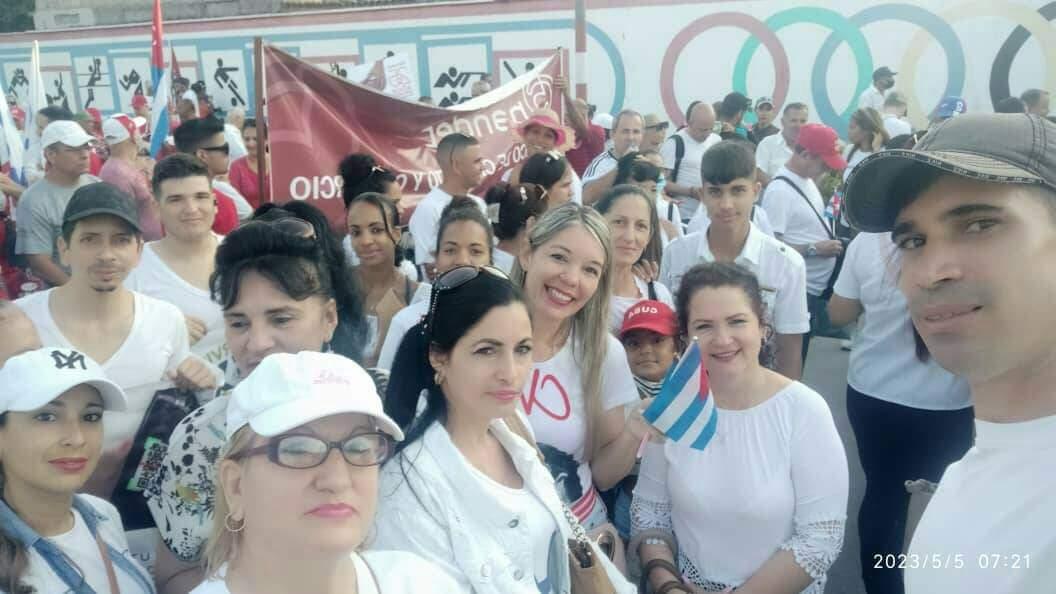 FMC_Cuba's tweet photo. Toda #Cuba fue escenario hoy de inmensa alegría. #MujeresEnRevolución #ALaPatriaManosYCorazón https://t.co/d1HzwWar4u