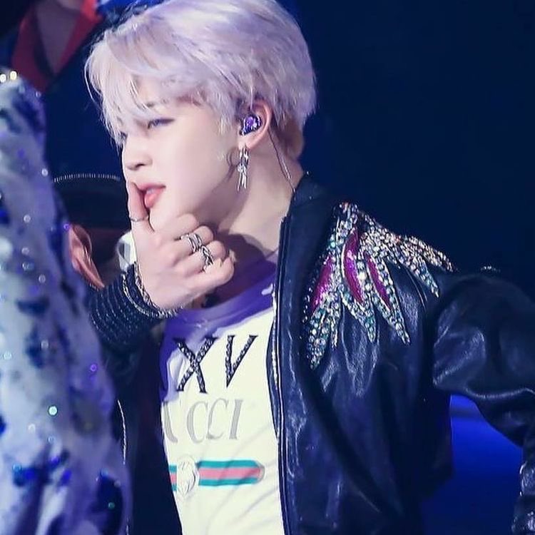 new interaction post!!!

18+ ONLY! no age in your bio, no message or follow!!! kitty wants to make some more friends~ like for a message + retweet for a follow and to spread, thank you!!🩷 #krp18