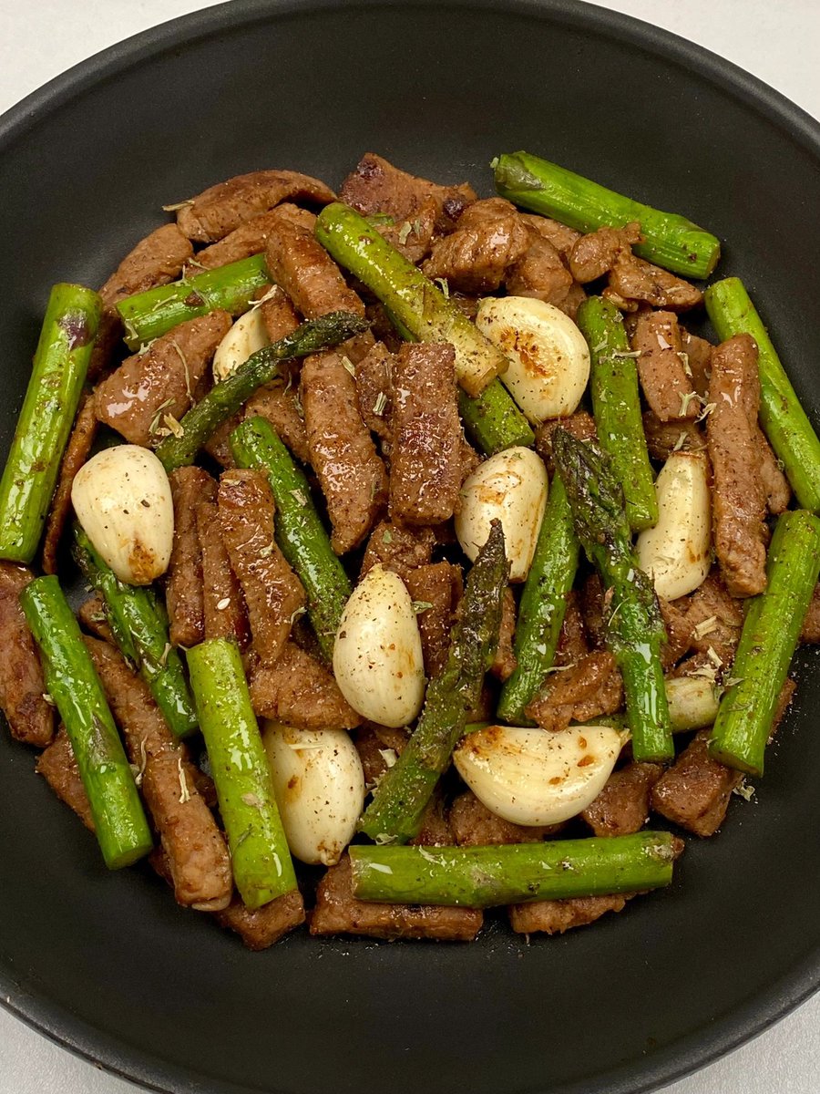 AirJordanTheme's tweet image. Asparagus and beef are really a perfect match