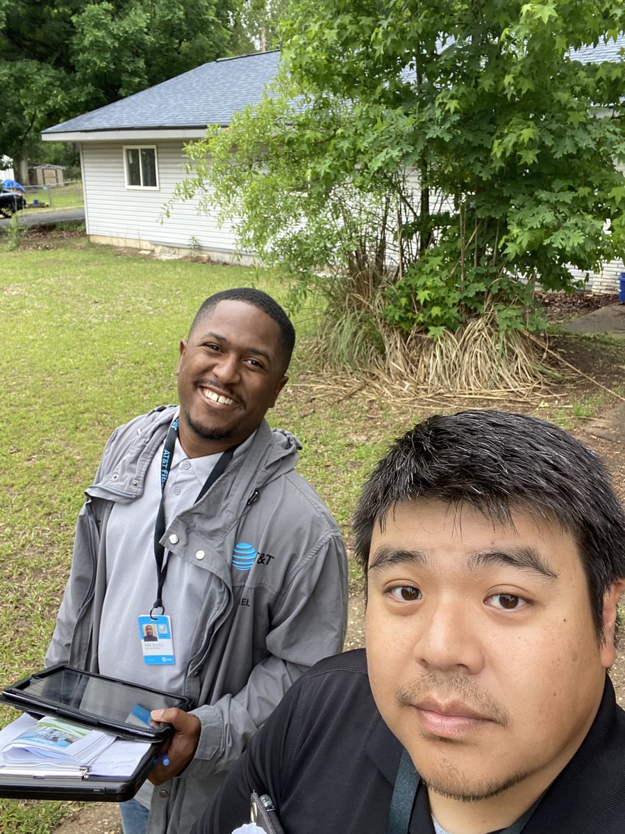 SamuelW2025's tweet photo. Working with my old partner and Jacksonville store to bring #attfiber awareness to this great neighborhood.  Partnerships are important as we work to #WinAsOne 

@fibahhunter501 @WesleyKyleNeal @DominiqeW @AlyssaMoore_12 @CoachAPacheco @MarecoManley #Arkansasfiberhunters https://t.co/5idz58D4E6