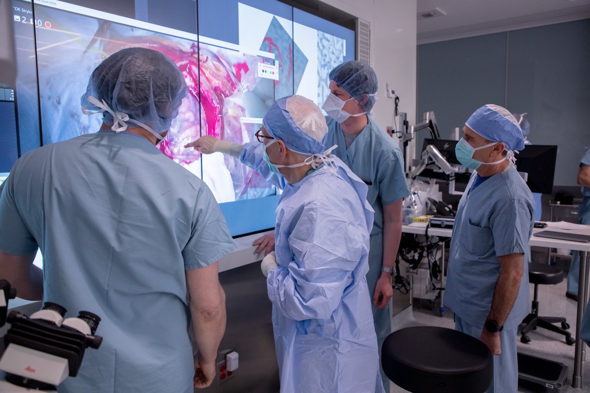UChiNeurosurg's tweet photo. 🔥Implantation of cortical electrode arrays for a #brain_machine interface in a #patient with #spinal_cord_injury by Dr. Warnke and his amazing team!🔥🧠🩺💉🥼
This is part of the #NIH Brain Initiative. #uchicagomedicine #nih #nihbrain #sergury #GreysAnatomy https://t.co/kiTPO7GQ3q