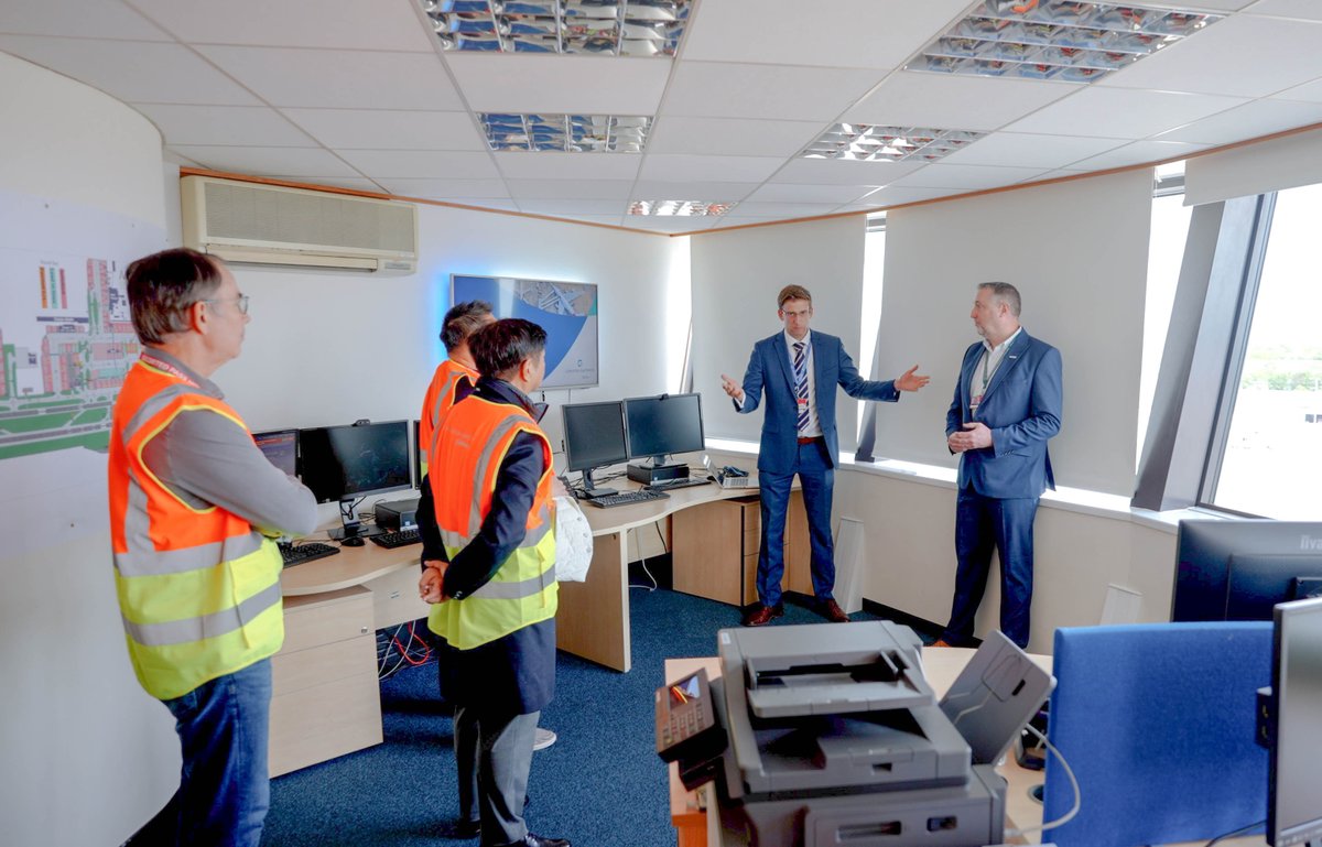 Honored to have been greeted by a representative of the royal court upon our arrival in the UK for the coronation of King Charles III.

We made the most of our time at Gatwick Airport, meeting with its executives and taking a comprehensive tour. We gathered valuable insights to