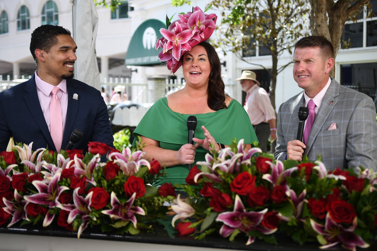 AlyssaKNewton's tweet photo. We’re live from the @ChurchillDowns Derby Museum for Oaks Day! 🌺

Tune into @WHAS11 right now for our full coverage. 🏇🏇 https://t.co/bO086qGrRy