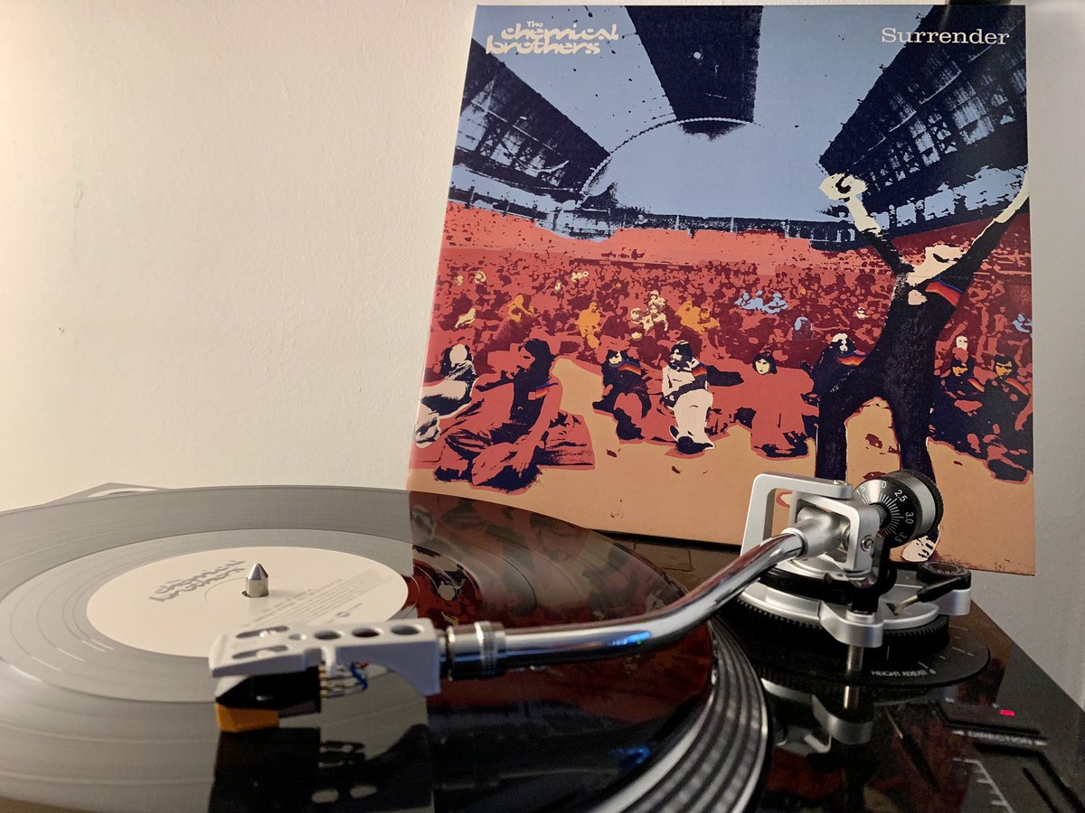 1RecordEveryday's tweet photo. #nowspinning
The Chemical Bothers - Surrender (1999) https://t.co/2qQ1JZchRr

Happy extra bank holiday weekend everyone! 🎶🎶🎶🙌😎

#letforeverbe ✌️ https://t.co/k9vD88Dcch