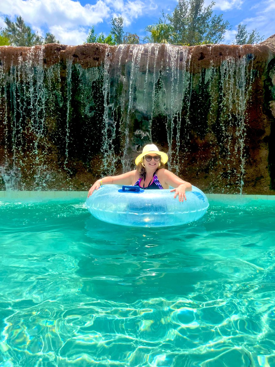 🌸 I highly recommend using <a href="/ResortPass/">ResortPass</a>. We had the best day using the <a href="/HiltonOrlando/">Hilton Orlando</a> resort pool and amenities. 💯 already booked our next pass in June. (Also happy #CincoDeMayo 🌮)