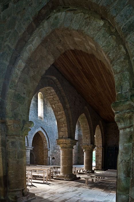 ArchitectureTud's tweet photo. Saint-Michel de Grandmont Priory, France 🇫🇷 https://t.co/FulEt0LGD7