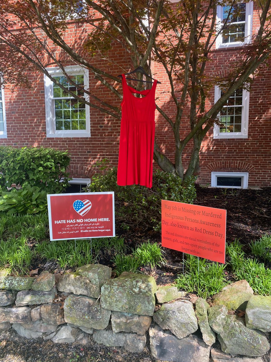 juniatapacs's tweet photo. May 5 is Missing or Murdered Indigenous Persons Awareness Day, a day to remember the Indigenous lives lost or displaced throughout history, especially those of Indigenous women, and to work towards accountability, safety, and change for Indigenous communities. https://t.co/3KvYWOCX0u