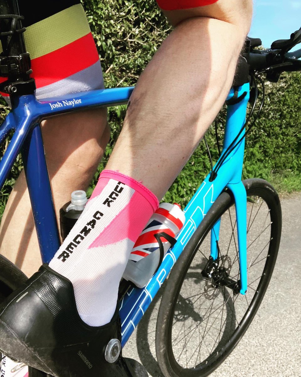 some steady run km's for @CR_UK #ironmay - throwback to Wed's ride for themed socks this is a challenge to myself, but more importantly to raise funds to improve cancer care. I work @UHD_NHS and see the benefits to patients of cancer research every day. fundraise.cancerresearchuk.org/page/joshuas-g…