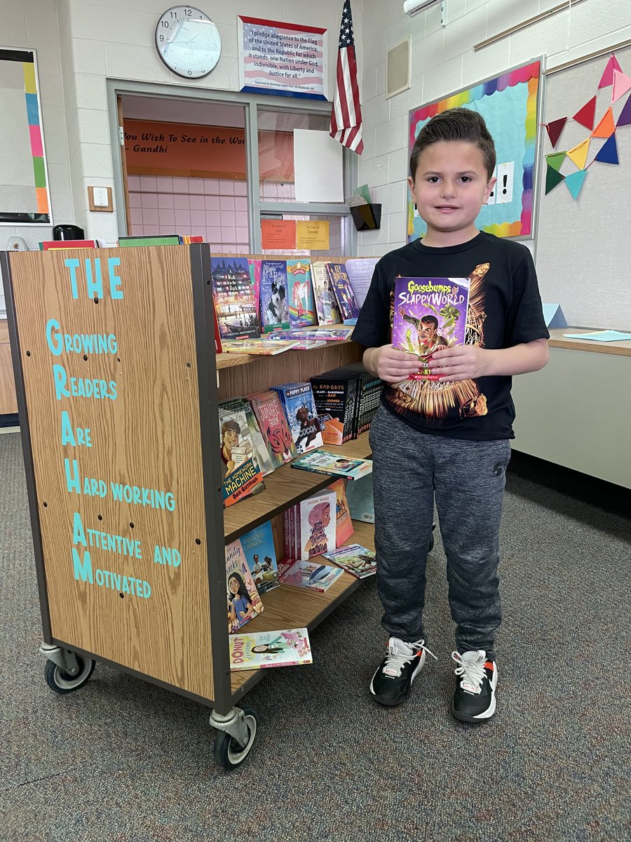 tkschools's tweet photo. Thanks to a donation from the Graham family and a matching grant from Page PTO, the "Graham" reading intervention bookstore helps motivate students to read. Students earn tickets during reading intervention groups and today purchased a new book!  Love our TK partners! #tkstrong https://t.co/FeMjCi2iQI