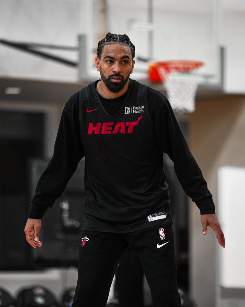 MiamiHEAT's tweet photo. Game 3 🔜

Getting all the details just right. https://t.co/vIZav1JynJ