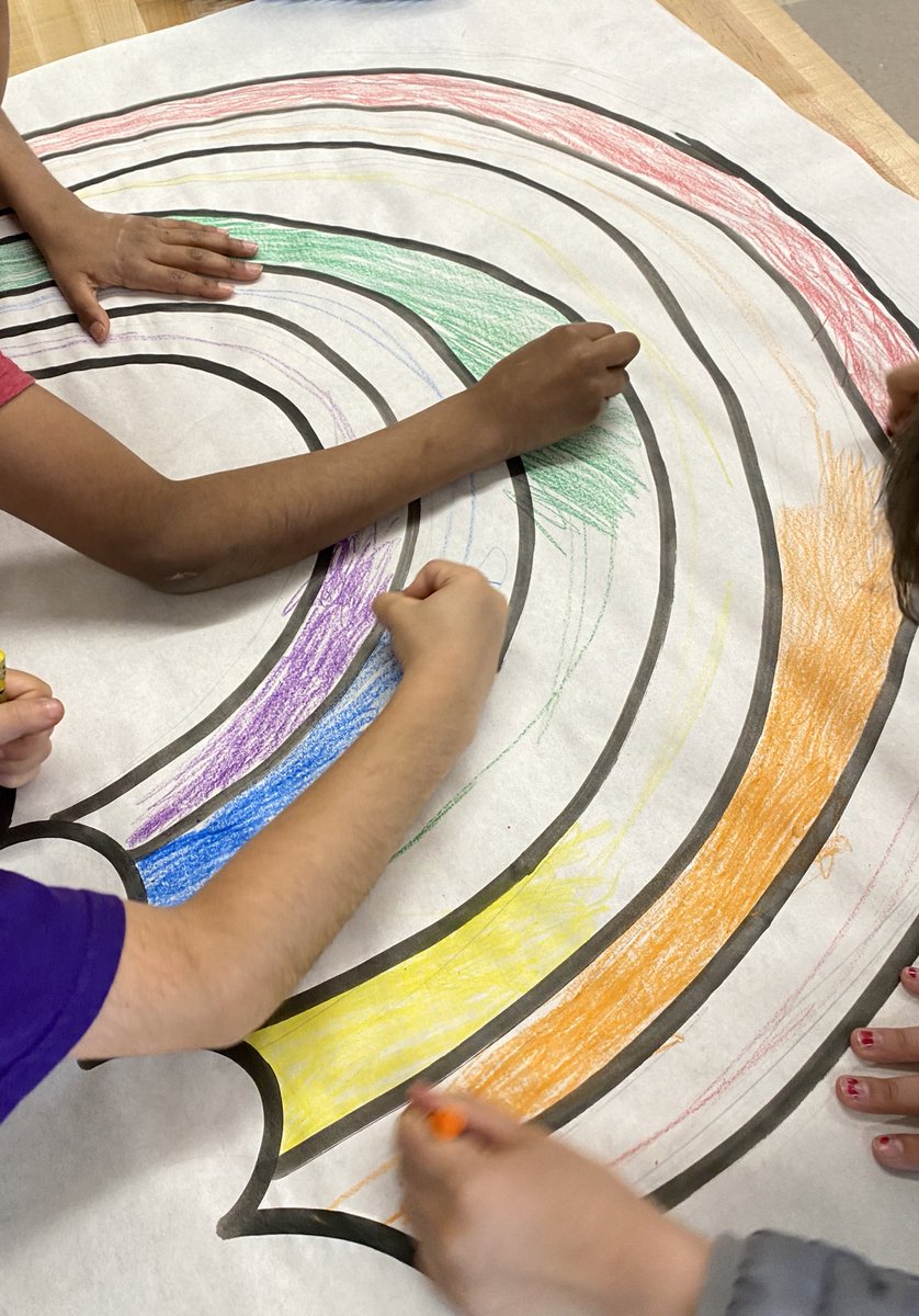 MsDTeachesArt's tweet photo. Making some decorations for the Art Show! https://t.co/cZNdyaNiBZ