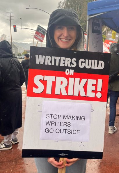 'STOP MAKING WRITERS GO OUTSIDE' #WritersStrike #WritersGuildofAmerica