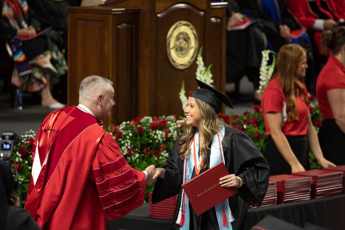 wku's tweet photo. Achievement unlocked: @wkualumni status. 

Congratulations, @WKUGordonFord graduates! 

#WKU #CelebrateTheClimb #WKU2023 #WKUGrad @WKUGradSchool @WKUHonors @WKUISEC @SpiritMasterWKU https://t.co/7ANPo4kY3H