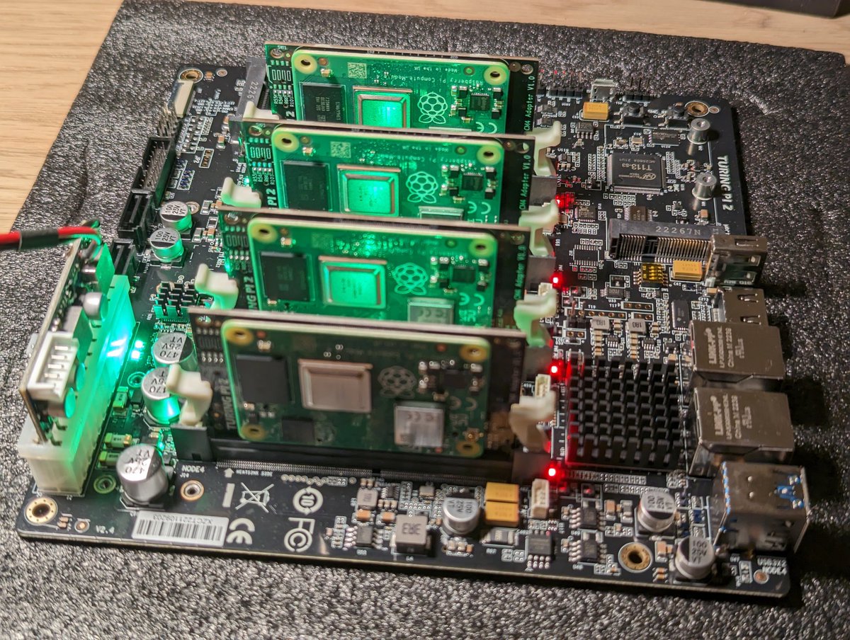 ptr_tech's tweet image. Received a Turing Pi 2 clusterboard