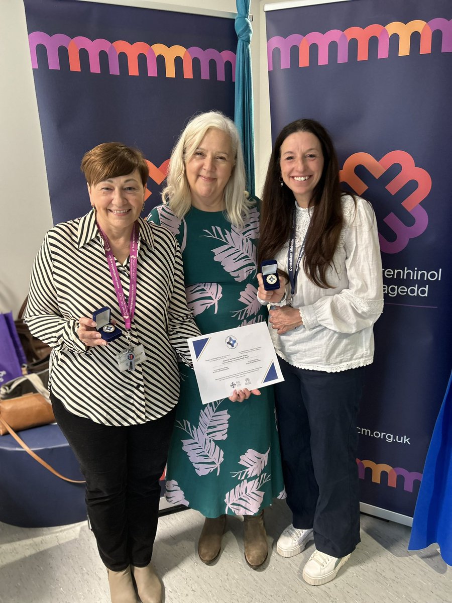 Karen Jewell, Chief Midwifery Officer for Wales presented Emma Mills and Kerry Jefferies with the Excellence in Nursing and Midwifery Award for the Maternity Services Volunteer Project <a href="/CNOWales/">Sue Tranka 💙 RN,FQNI</a> #InternationalDayoftheMidwife
