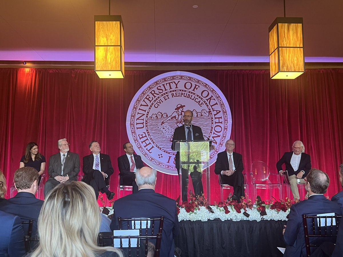 DebbieRic23's tweet photo. Congratulations to all involved on our NCI cancer center designation renewal at the Stephenson Cancer Center. Changing cancer care for Oklahomans and beyond. #ouhealth #ouscc https://t.co/QWBPxLwoy3