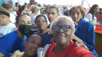 MinagCuba's tweet photo. Siempre es una oportunidad celebrar el día internacional de los trabajadores, es ver al pueblo de #Cuba unido y alegre, defendiendo lo que queremos! La #AgriculturaCubana Presente en el malecón  #ALaPatriaManosYCorazón #Cuba  @LuisMonteroMus1 
@YdaelB 
@FelixDuarteOrte https://t.co/VBrGvUhHae