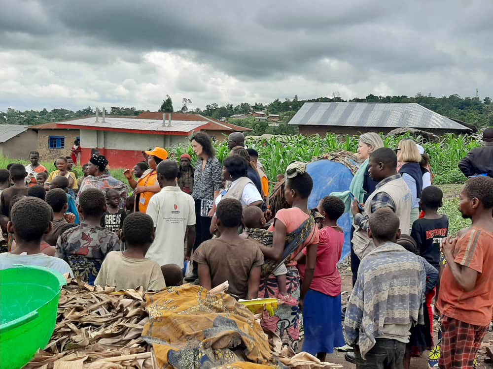 « Il s’agit d’une crise humanitaire désastreuse » dixit @Sofiegarde, parlant des plus de 6 millions de personnes déplacées à travers le pays. « Plus de 200 000 d'entre elles ont été déplacées depuis début 2023 par des violences extrêmes en Ituri, où j'y étais aussi ».