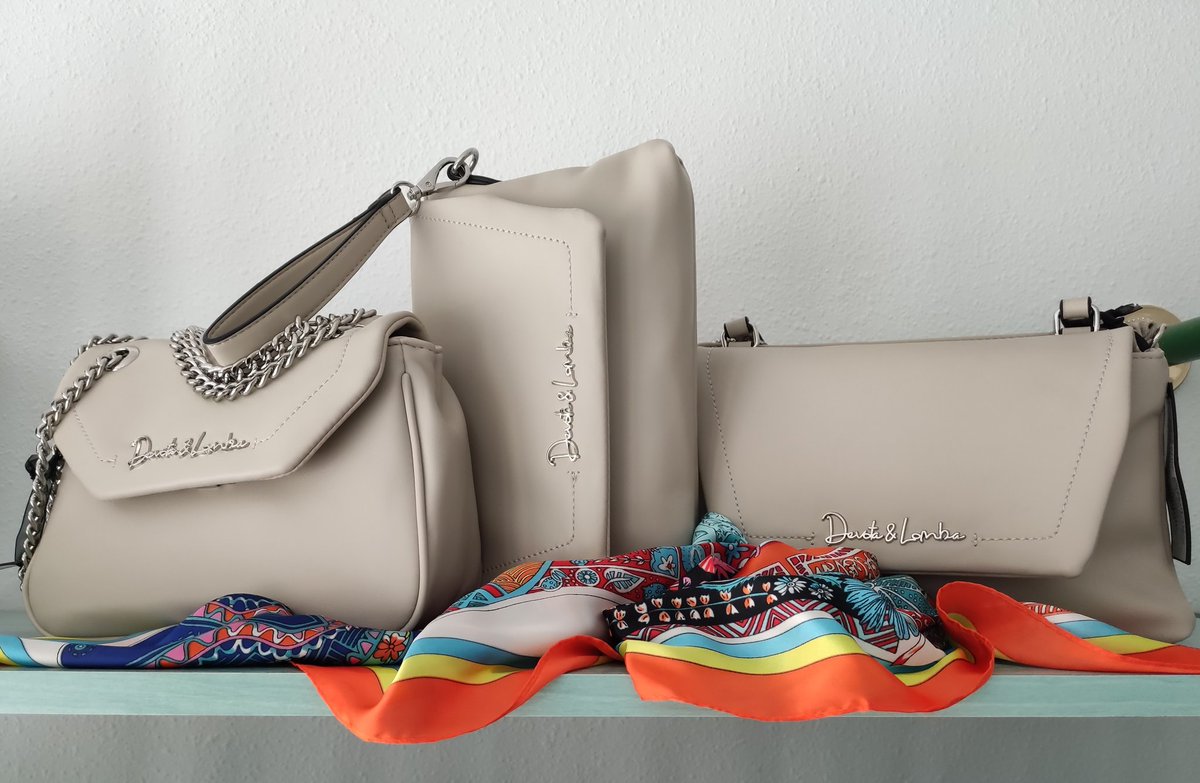 PilarGarcesComp's tweet photo. Cualquiera de los tres 💞
Devota & Lomba, presenta una colección más vestida, para esas ocasiones que te obligan a ello y no quieres renunciar a la versatilidad 😃
#diadelamadre2023 #bolsosdemoda #devotaylomba https://t.co/BAhMMMOmhV