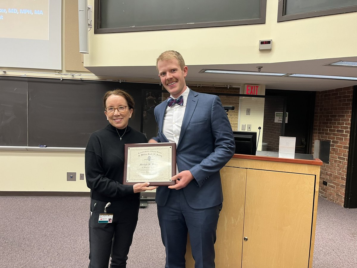Congratulations to Marshall Wallace on being awarded the H. William Scott Jr award! This award is given annually to the @VUmedicine 4th year student who exemplifies the qualities reflecting the ideal surgeon. @VUMCSurgery @mwwallace08 @UtahGenSurgRes