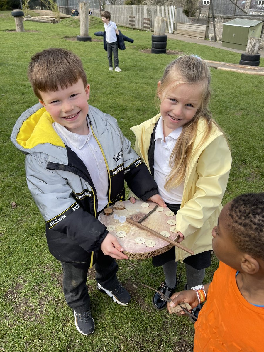 MissRoche2's tweet photo. This week in expedition we linked our new topic in numeracy to the outdoors. We made clocks using outdoor materials. Can you guess what our new topic is? ⏰ 🕰️ 🪵 🪨 @woodside_school https://t.co/Xs5oRoANhT