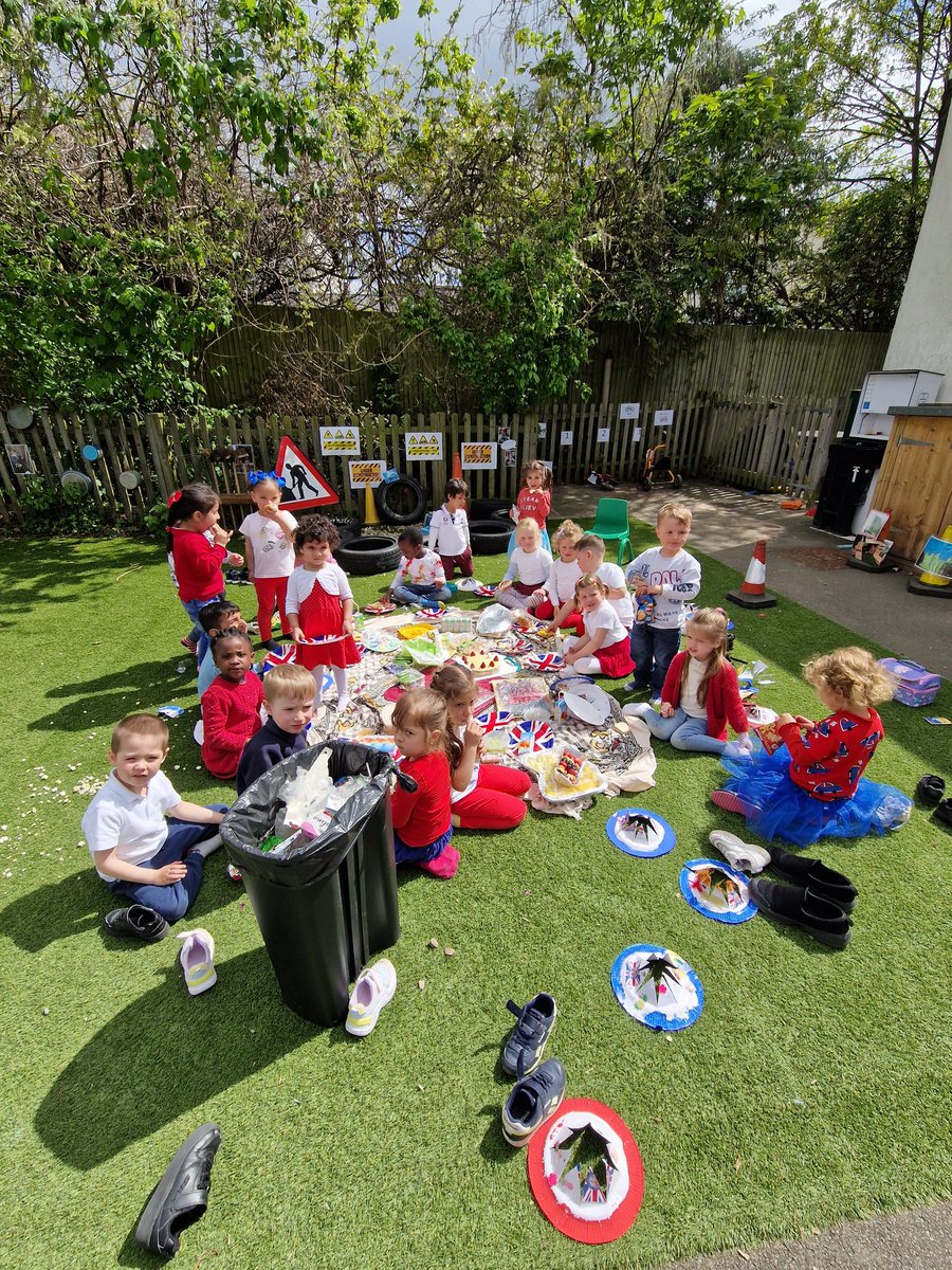 LibertyPrimSch's tweet photo. EYFS had a great time at their coronation picnic. https://t.co/FYmPGjmDQb